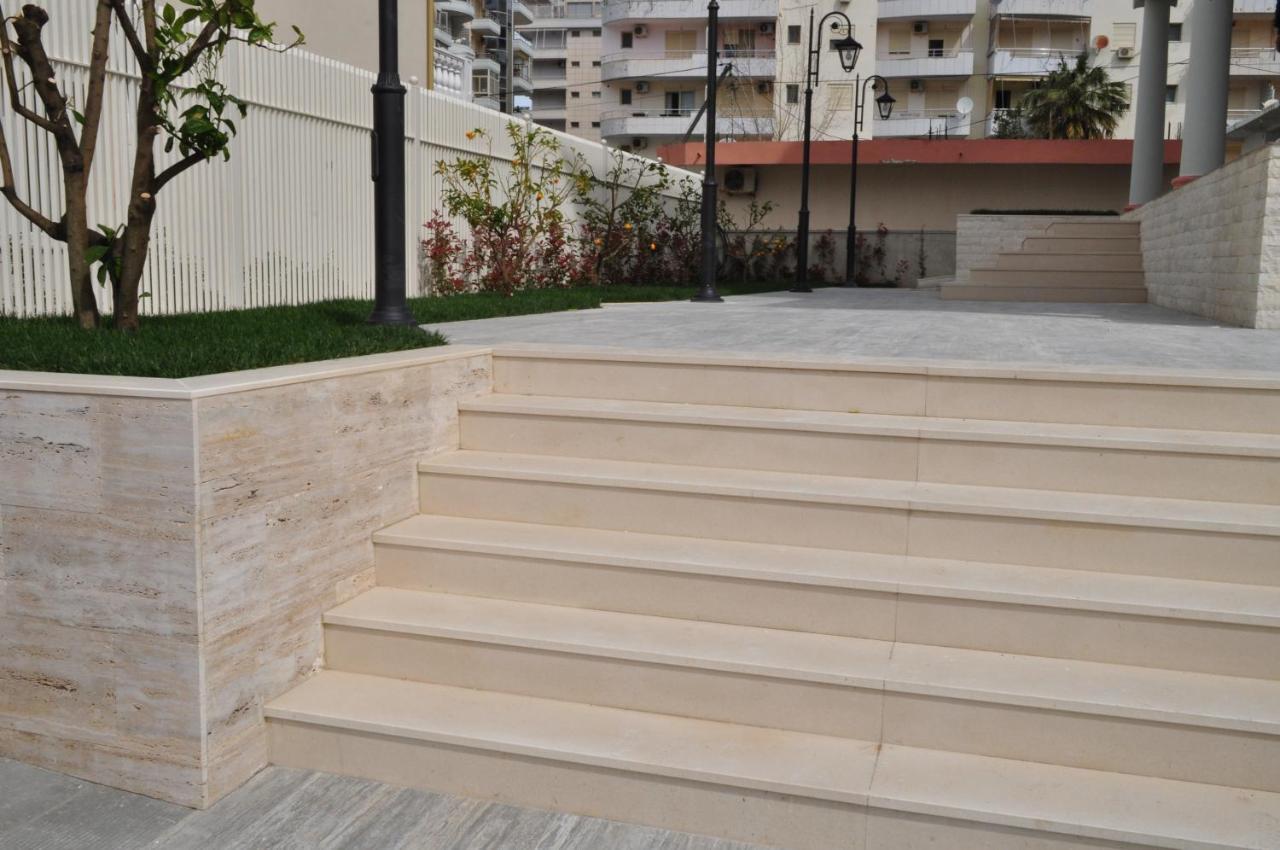 Vlorë Seaside Hotel מראה חיצוני תמונה
