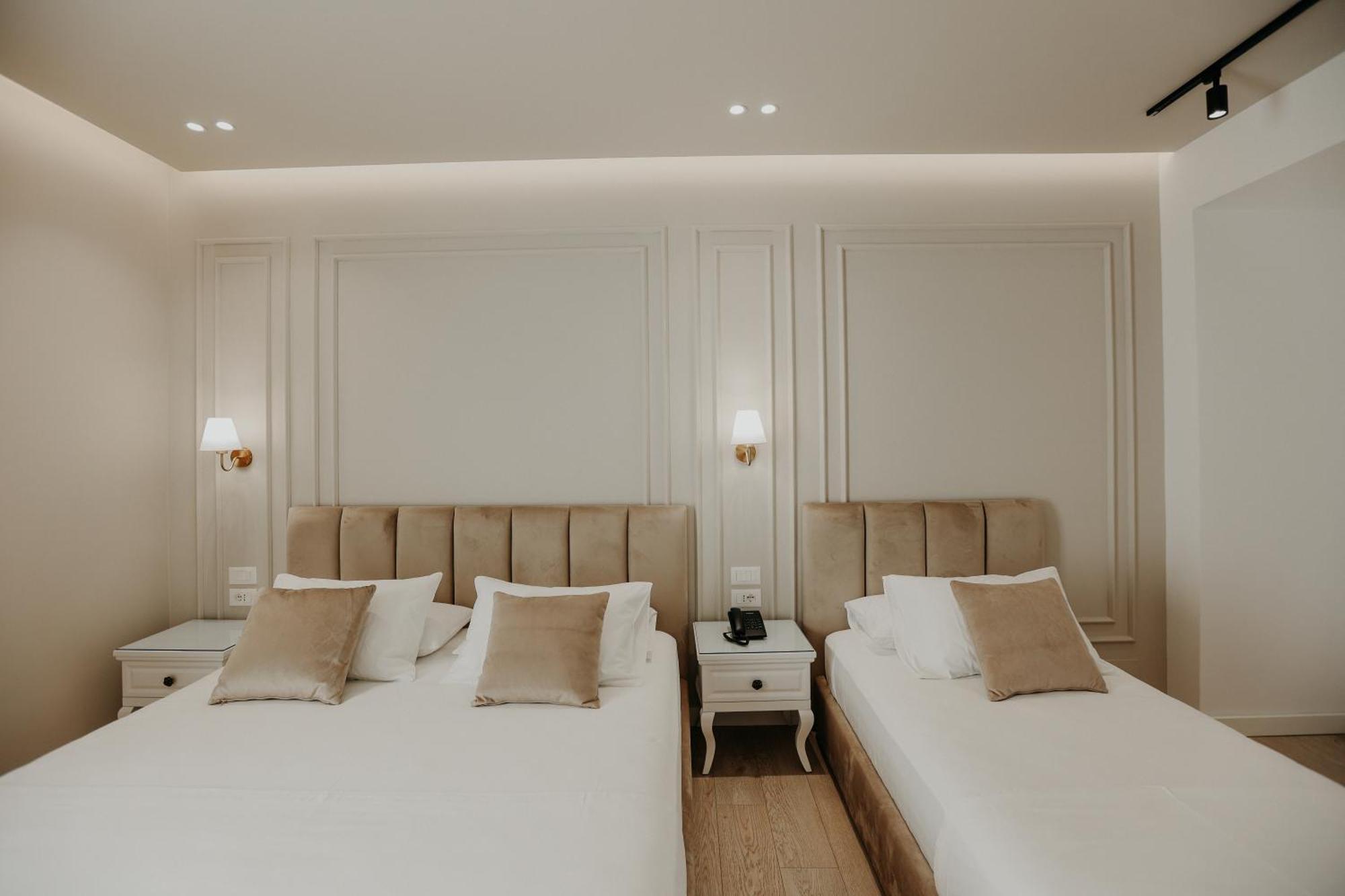 Vlorë Seaside Hotel מראה חיצוני תמונה